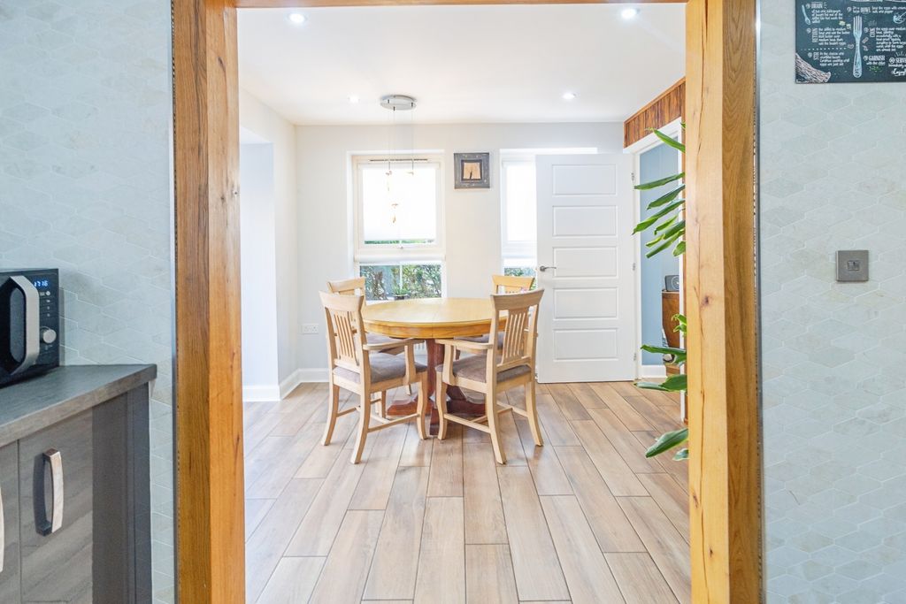 Property photo 3 of 31 A06A7461