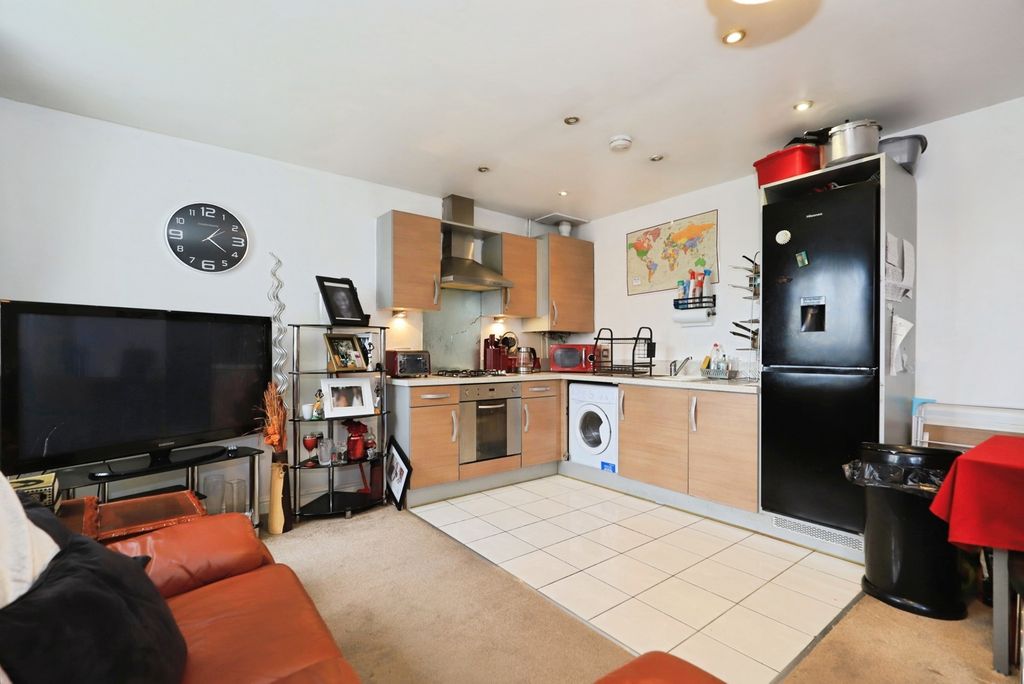 Property photo 3 of 16 Pbox-Img.Jpg