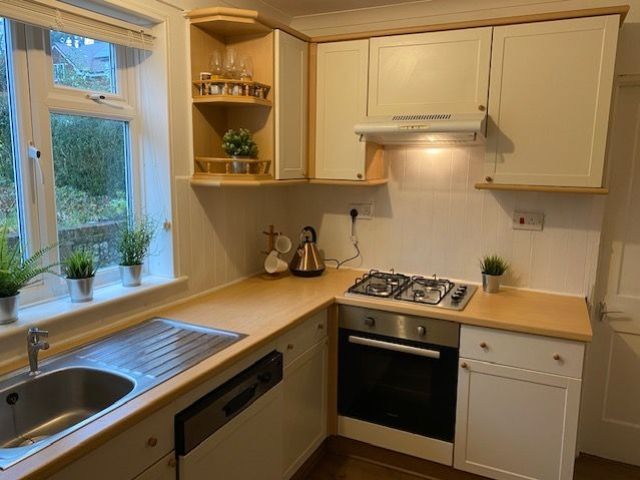 Property photo 3 of 16 Kitchen3