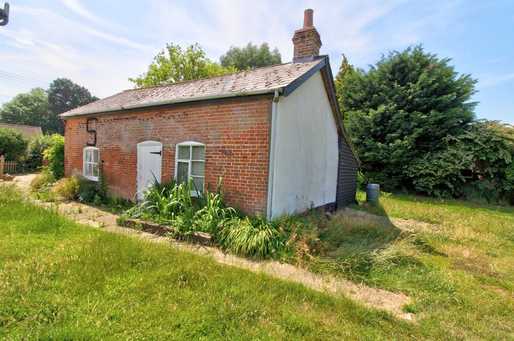 Property photo 2 of 17 Outbuilding 1
