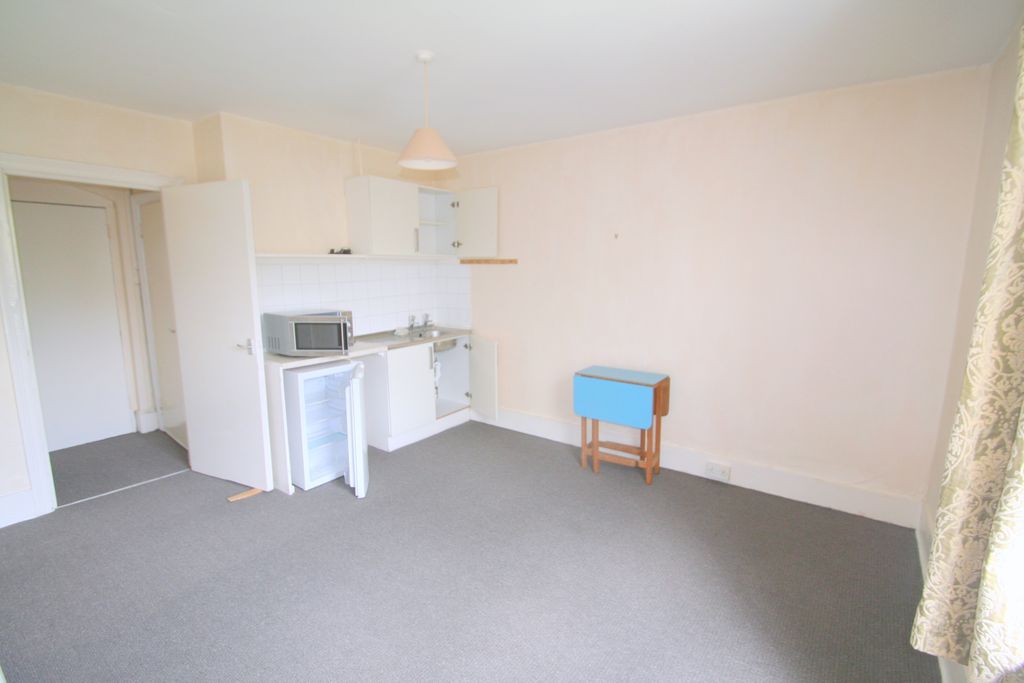 Property photo 3 of 4