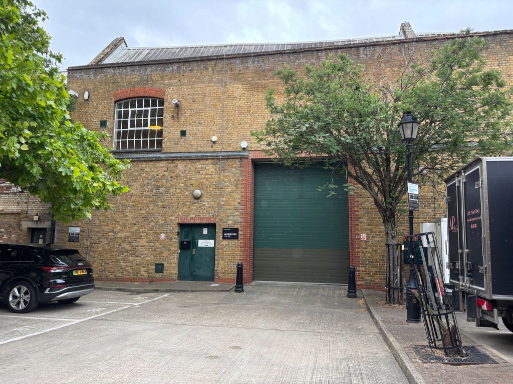 Property photo 1 of 5