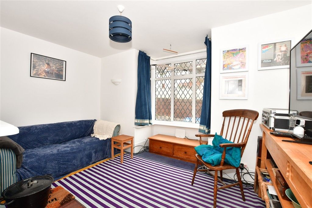 Property photo 1 of 10 Lounge