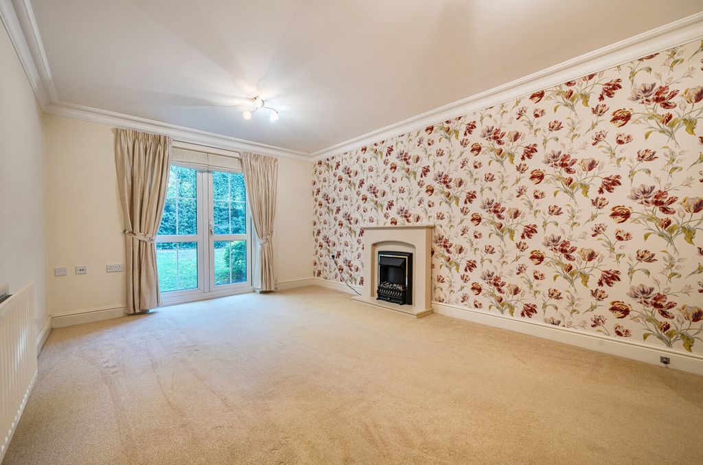 Property photo 2 of 12 1374076-15-6900E0...