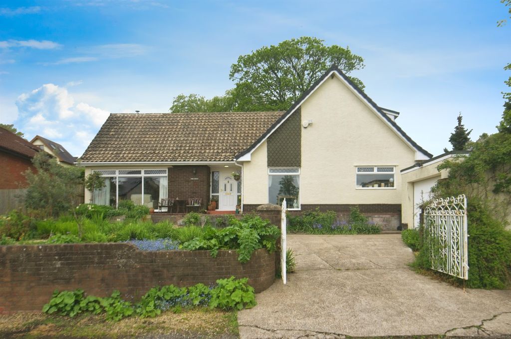 Property photo 1 of 35