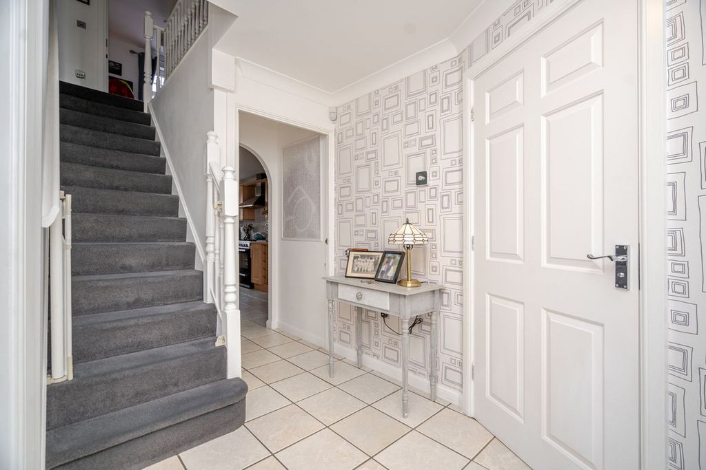 Property photo 3 of 29