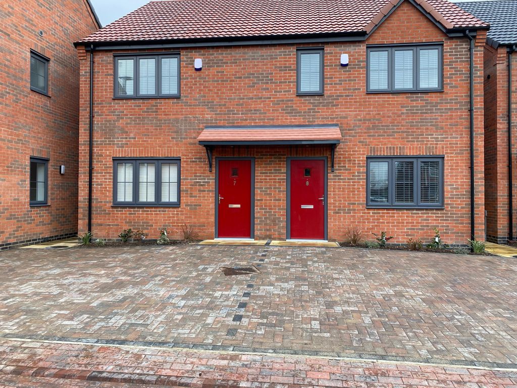 Property photo 1 of 9 External