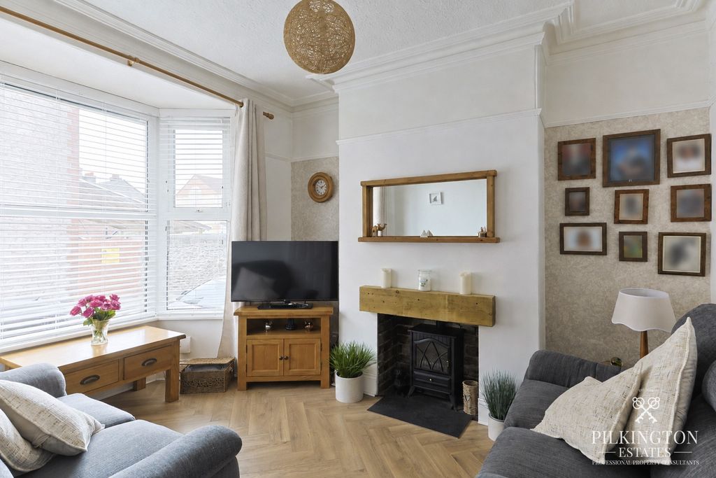Property photo 2 of 9 5431843