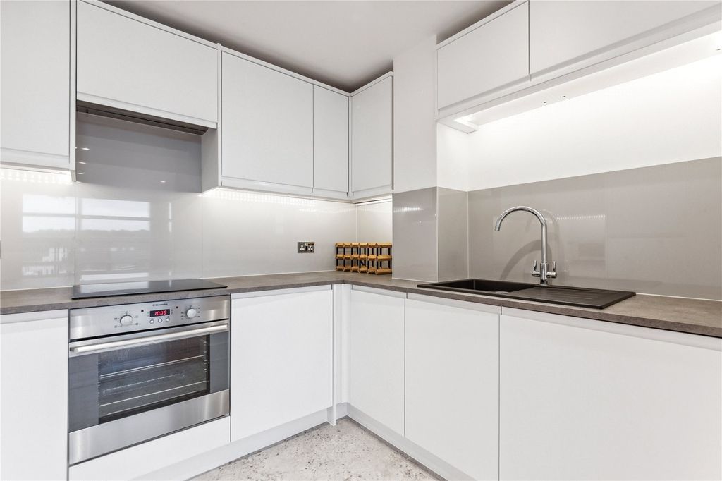 Property photo 2 of 14 A085i00000Odni9Aah_Cof230103_15.Jpg