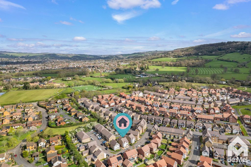 Property photo 2 of 18 Photo 1