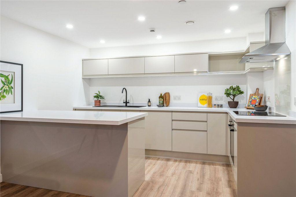 Property photo 2 of 19 Apartmet 303