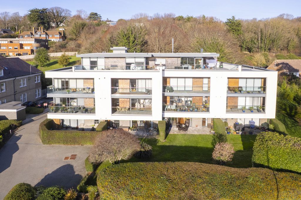 Property photo 2 of 15