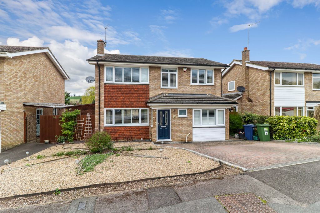 Property photo 1 of 21 Front