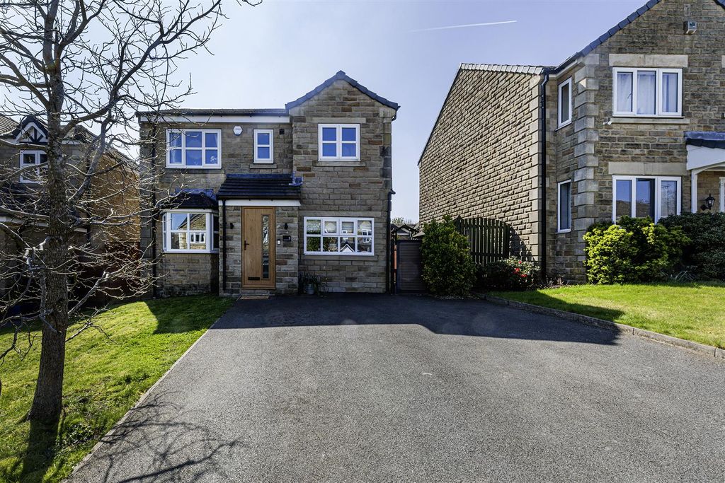 Property photo 1 of 42