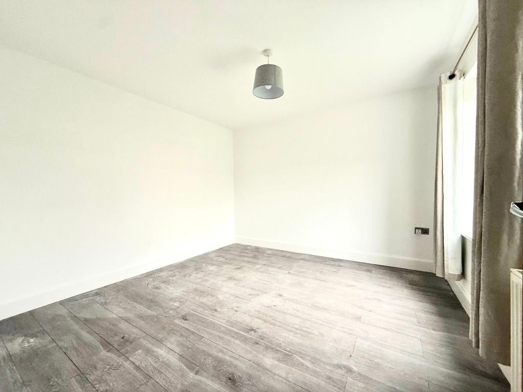 Property photo 3 of 12 Photo 3