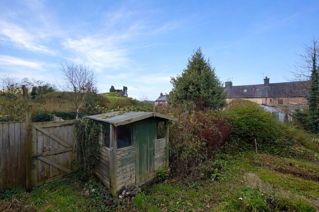 Property photo 2 of 21 Picture No. 02