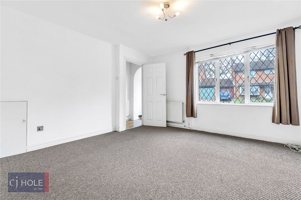 Property photo 3 of 11 Picture No. 30