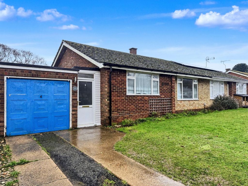 Property photo 1 of 10 Front (Exterior)