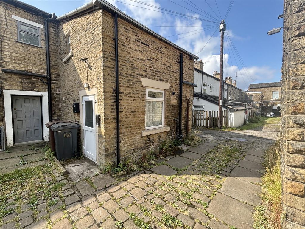 Property photo 1 of 3