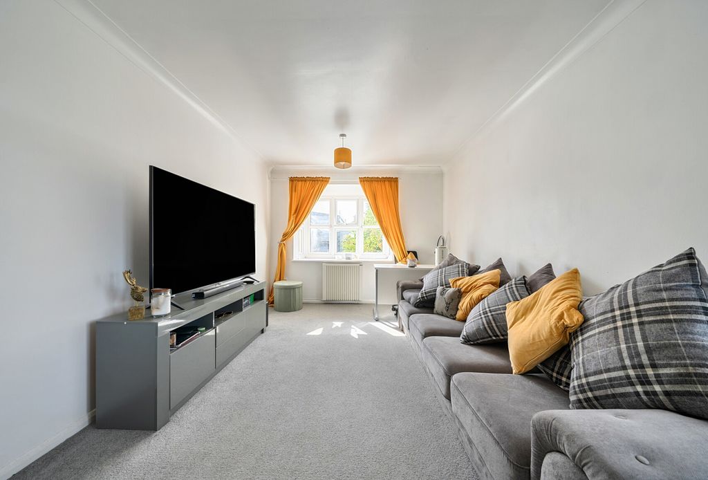 Property photo 2 of 16 1438637-8-69E101B...