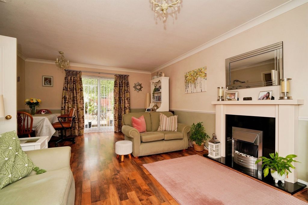 Property photo 3 of 15