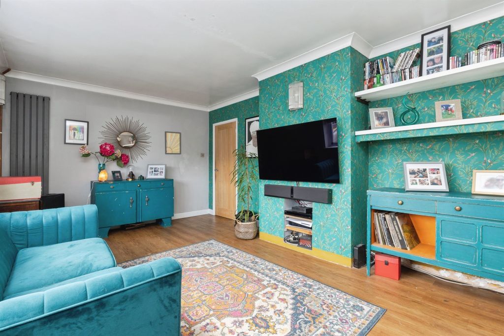 Property photo 3 of 17