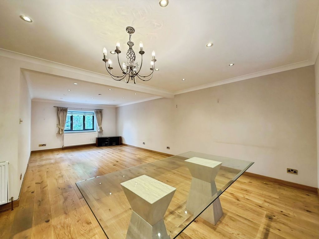 Property photo 2 of 17 Dining Area/Reception