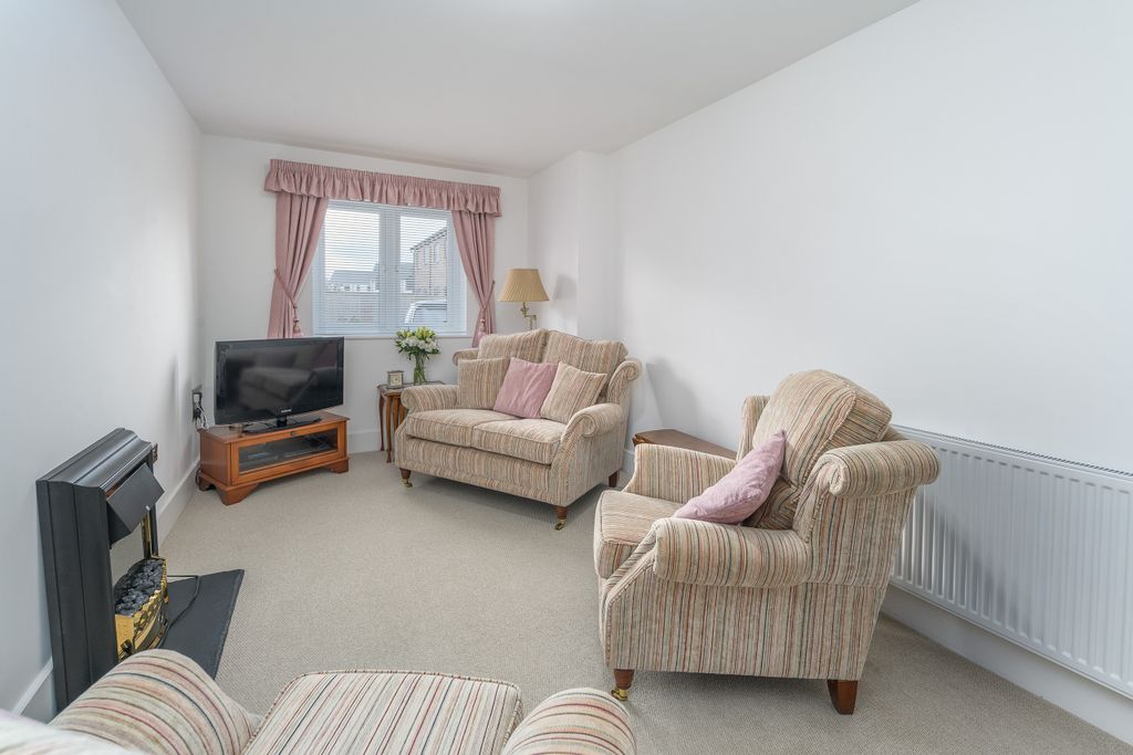 Property photo 3 of 26 Lounge-2