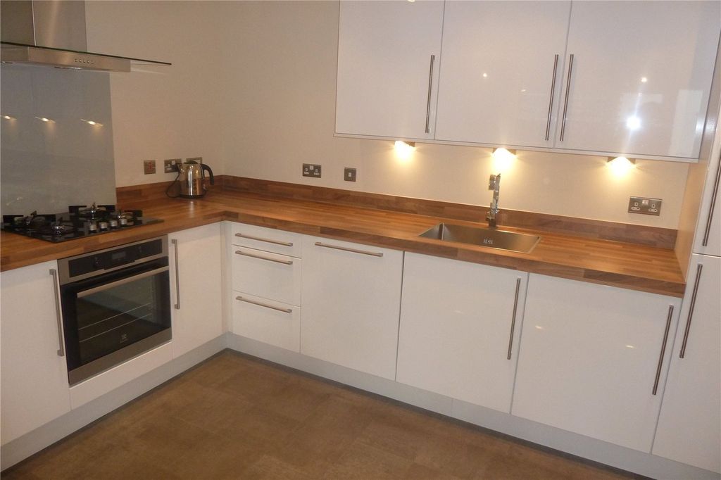 Property photo 3 of 4 Picture No. 09