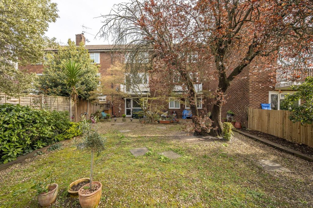 Property photo 3 of 7