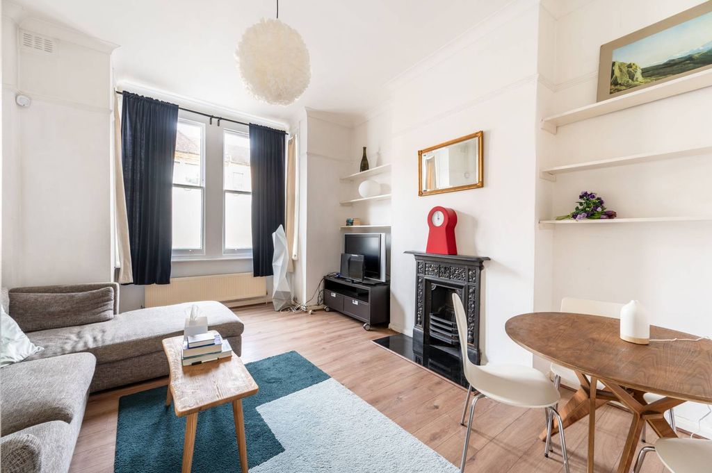 Property photo 1 of 8