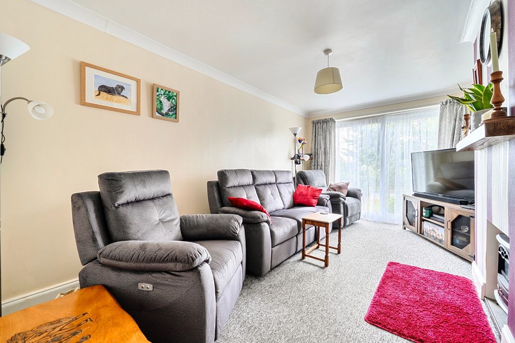 Property photo 3 of 11 5279606
