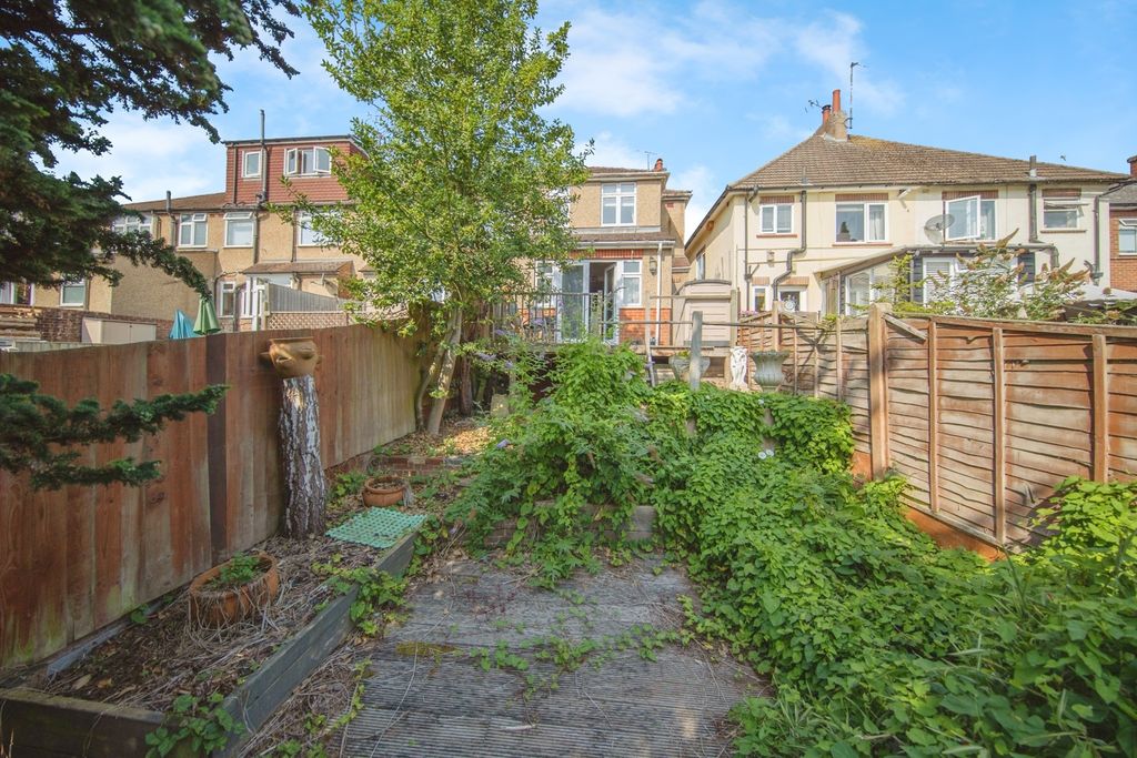 Property photo 3 of 17 Photo