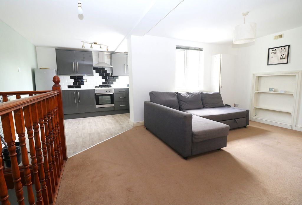 Property photo 1 of 4