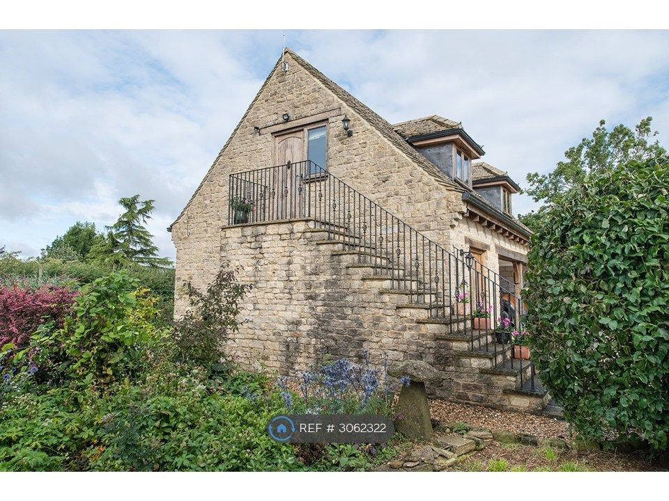 Property photo 2 of 11 Side View