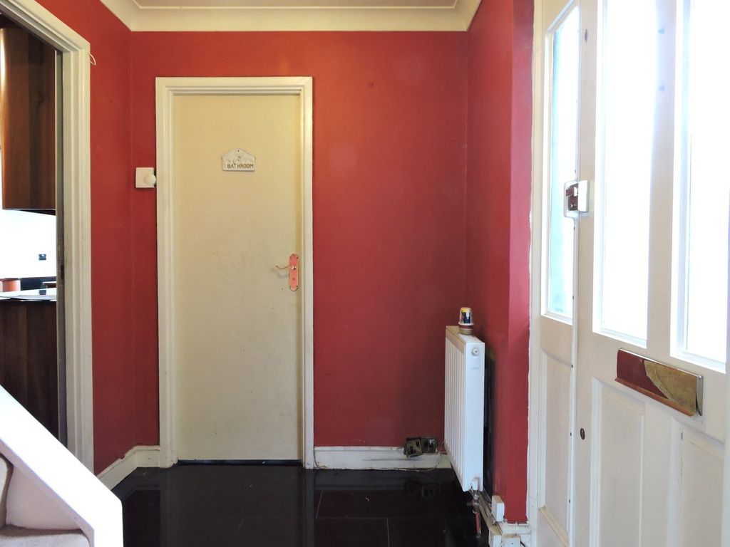 Property photo 2 of 25