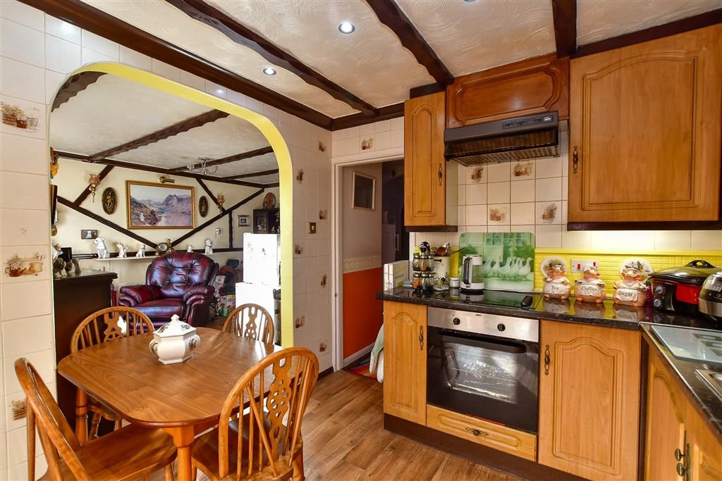 Property photo 2 of 14 Kitchen