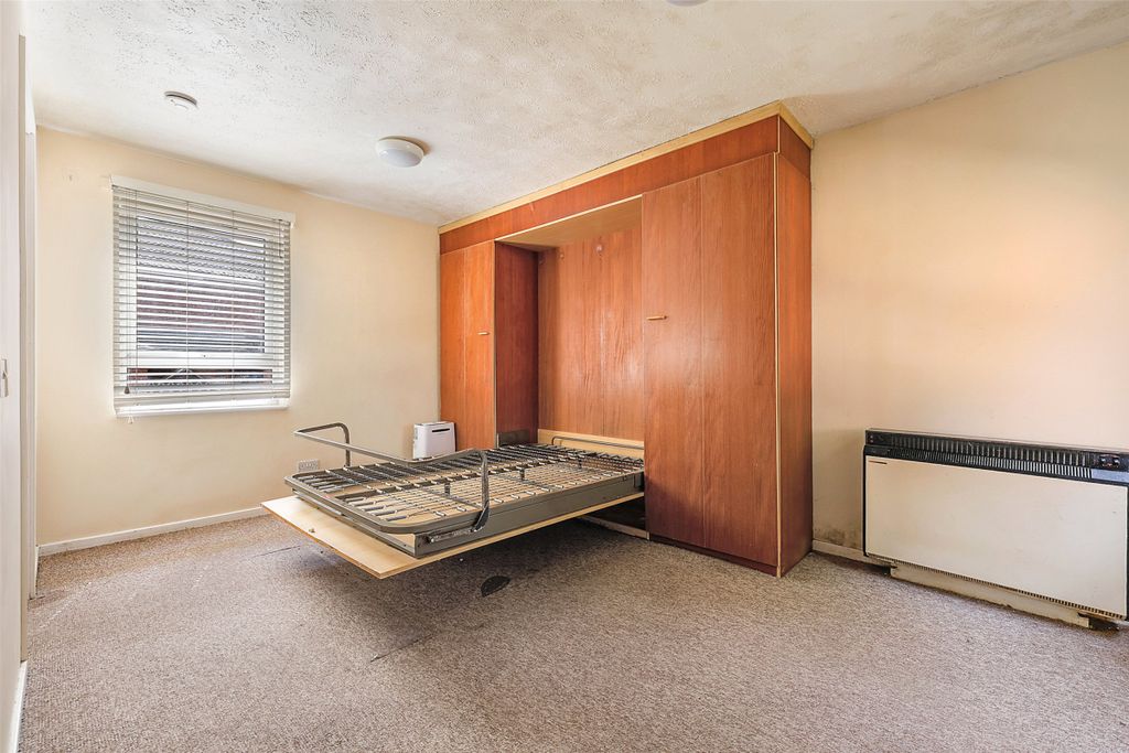 Property photo 3 of 9 Picture No. 16