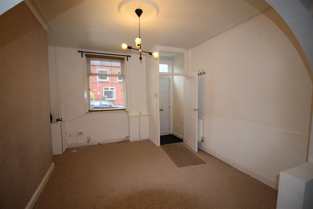 Property photo 3 of 12 Img_0446.Jpg