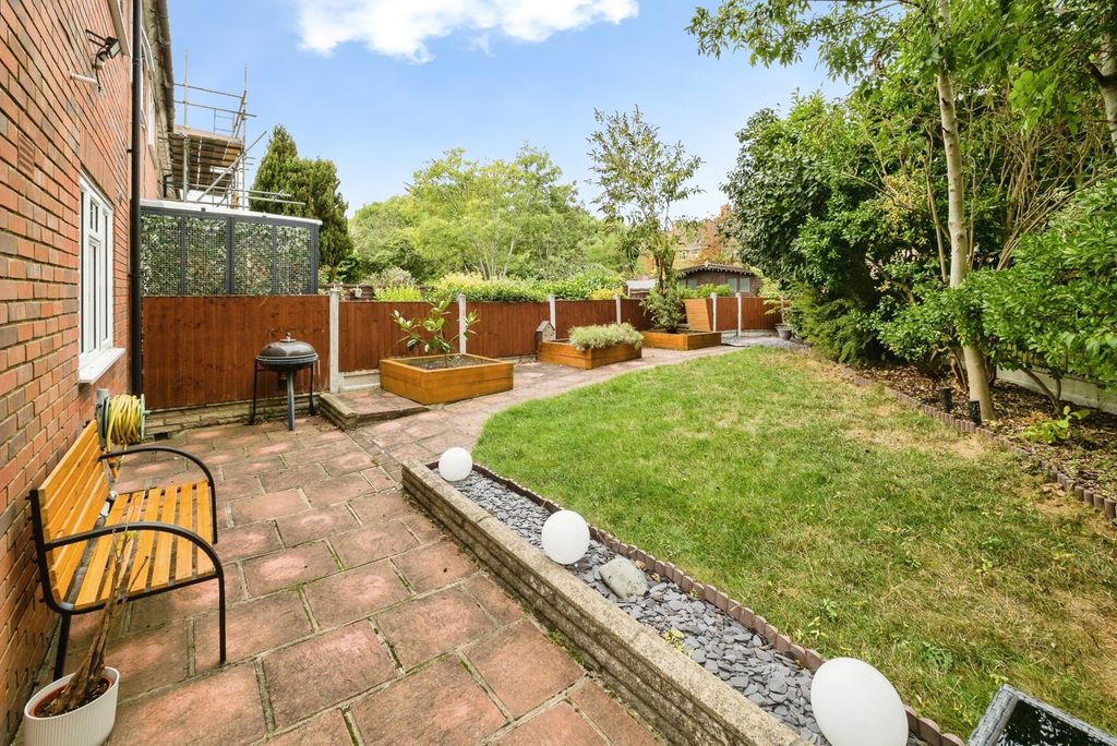 Property photo 2 of 16 Pbox-Img.Jpg