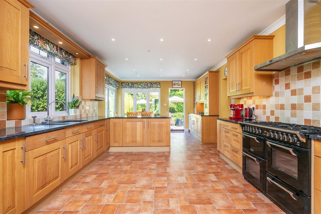 Property photo 3 of 43 The White House