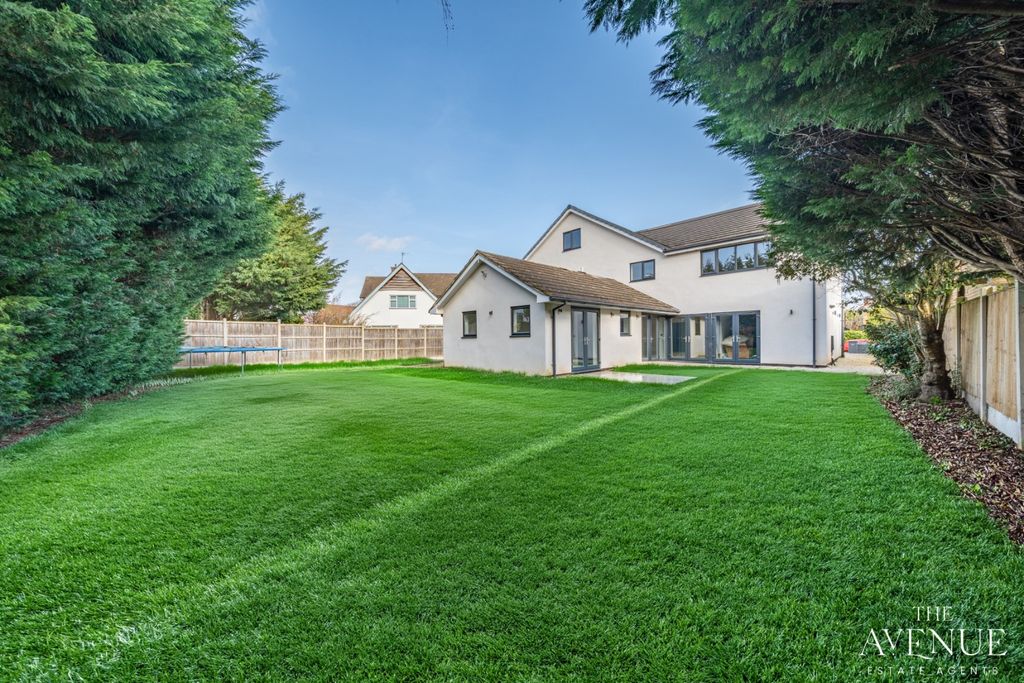 Property photo 1 of 17 4956071