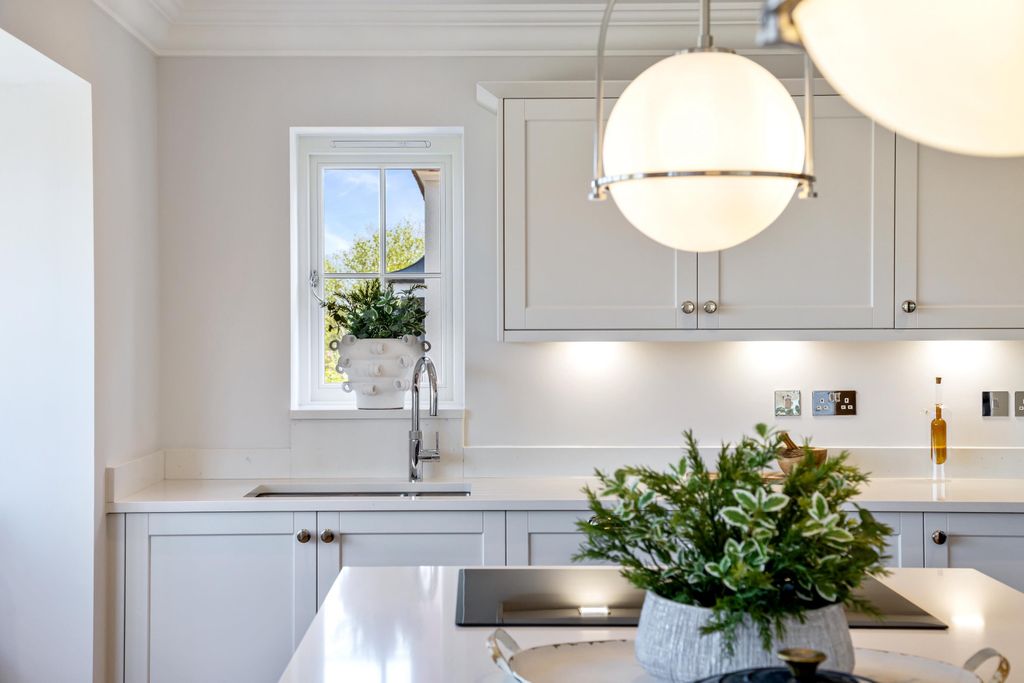 Property photo 2 of 23 Image