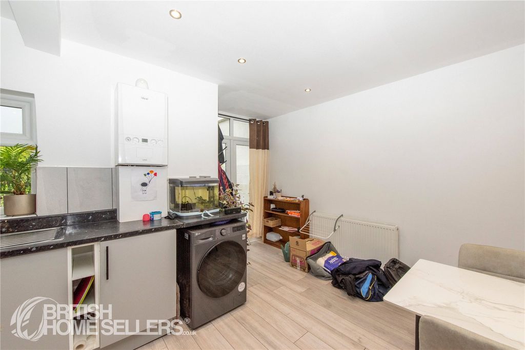 Property photo 2 of 26 Picture No. 04