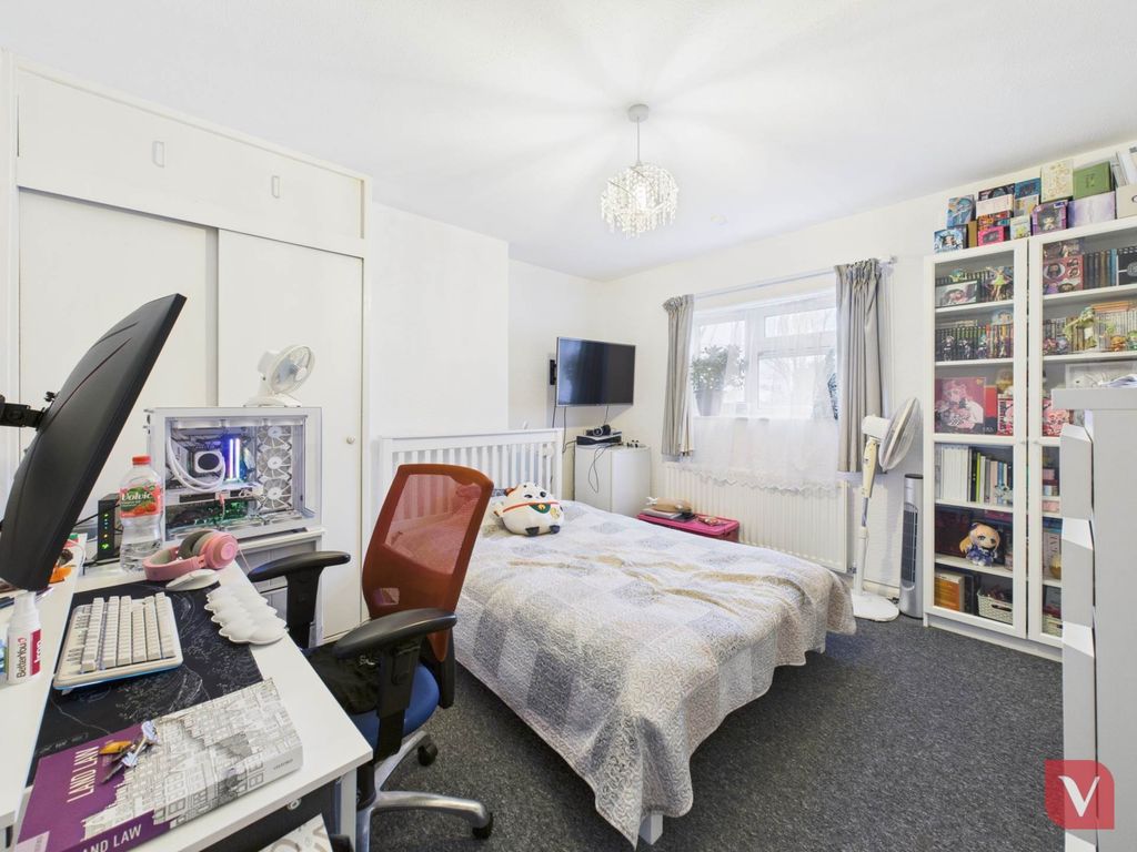 Property photo 3 of 7