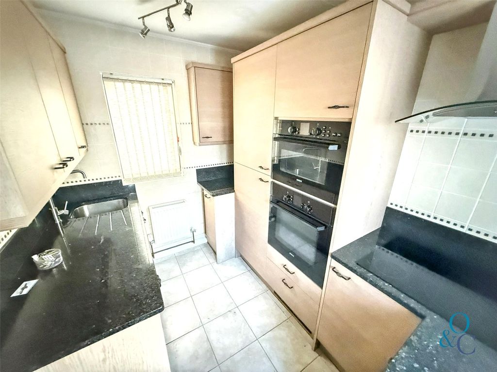 Property photo 2 of 19 Picture No. 33