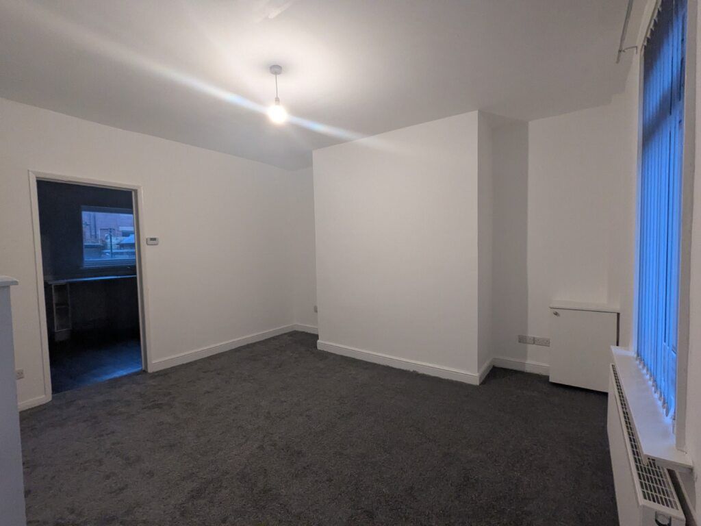 Property photo 3 of 23