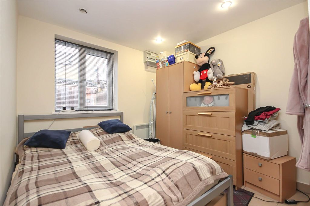 Property photo 2 of 7 Picture No. 16