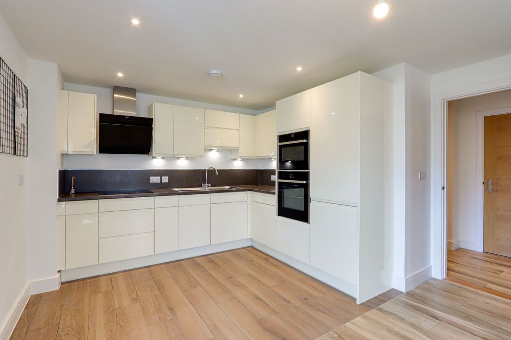 Property photo 2 of 13 Photo 2