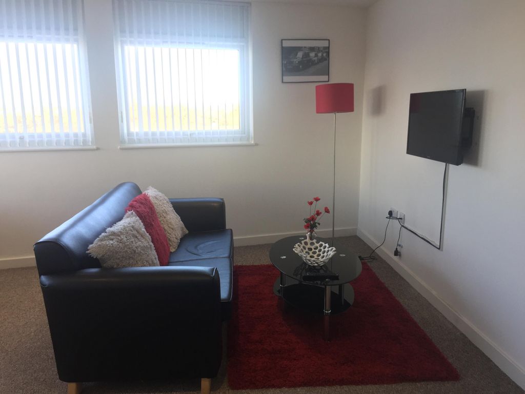 Property photo 2 of 8
